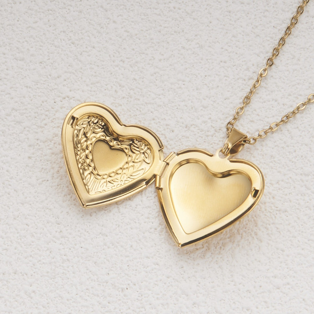 Opening Heart Women Locket Necklace Personalized Album Box Necklace Stainless Steel Gold Silver Design